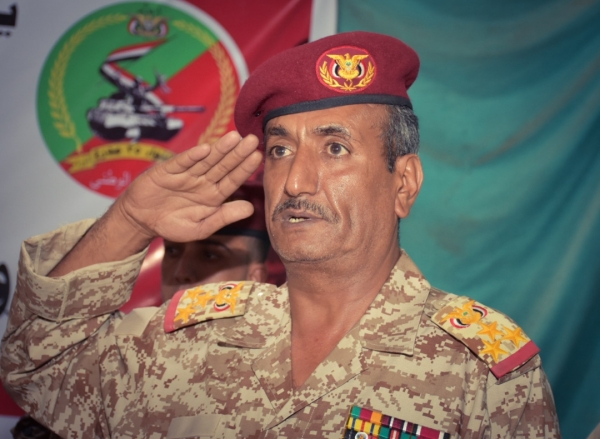 زخات متناثرة في الذكرى الثانية لاستشهاد حارس الشرف الوطني والعسكري اليمني عدنان الحمادي 