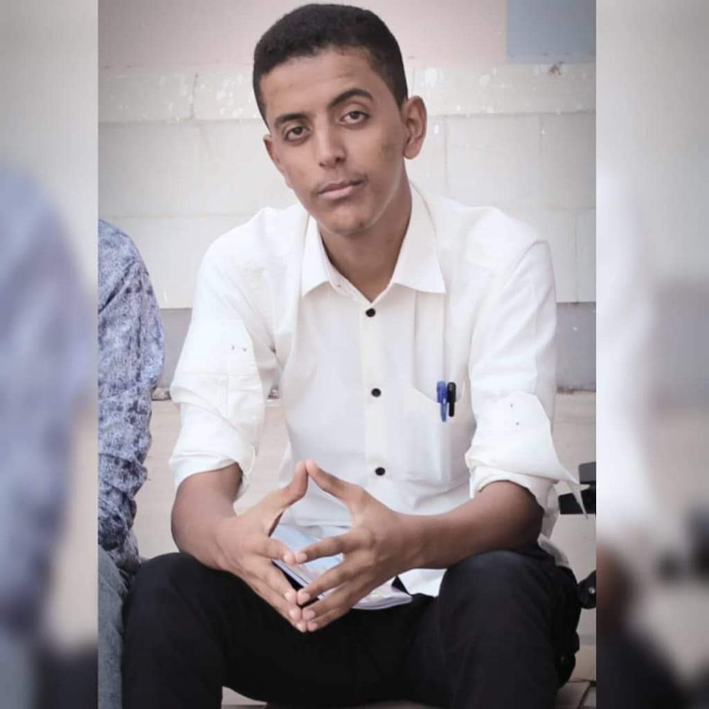 وفاة صحفي بمكتب محافظ عدن متأثراً بجراح تفجير موكبه
