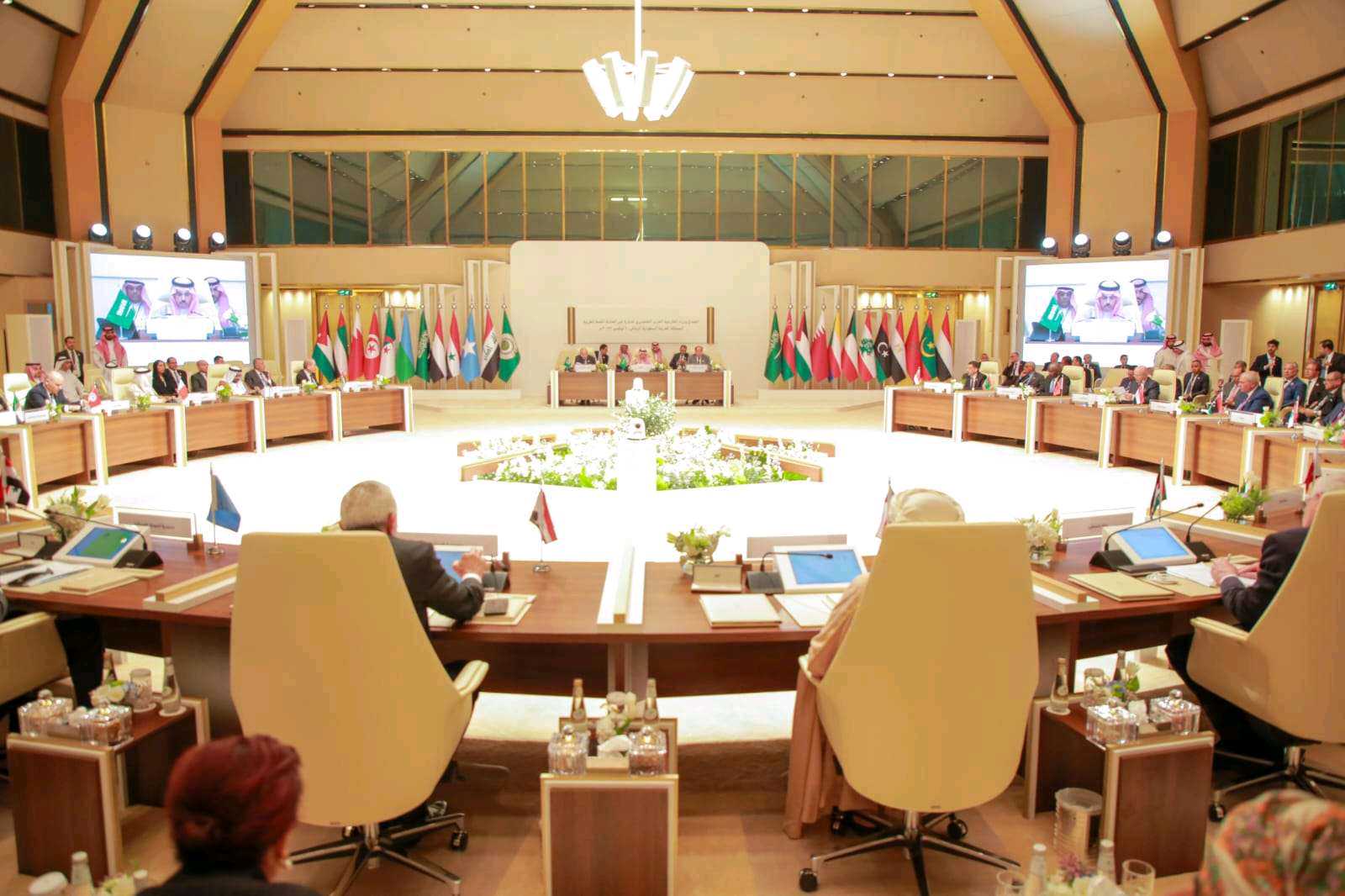 بدء الاجتماعات التحضيرية لوزراء الخارجية العرب تمهيداً لقمة الرياض