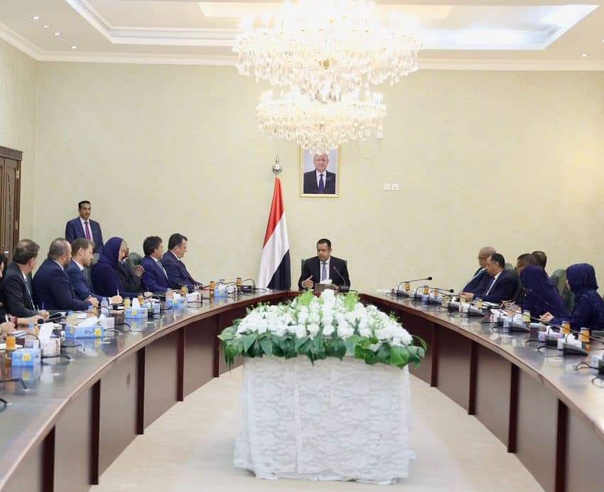 رئيس الوزراء يرأس اجتماعاً في عدن لرؤساء وممثلي مكاتب ووكالات ومنظمات الأمم المتحدة في اليمن