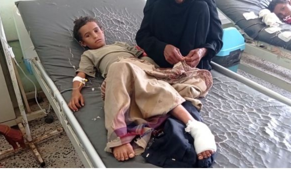 إصابة طفل بقصف حوثي على تجمعات سكانية غربي تعز
