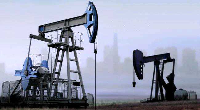 أسعار النفط تتراجع بصورة طفيفة وتتجه لتسجيل خسائر أسبوعية
