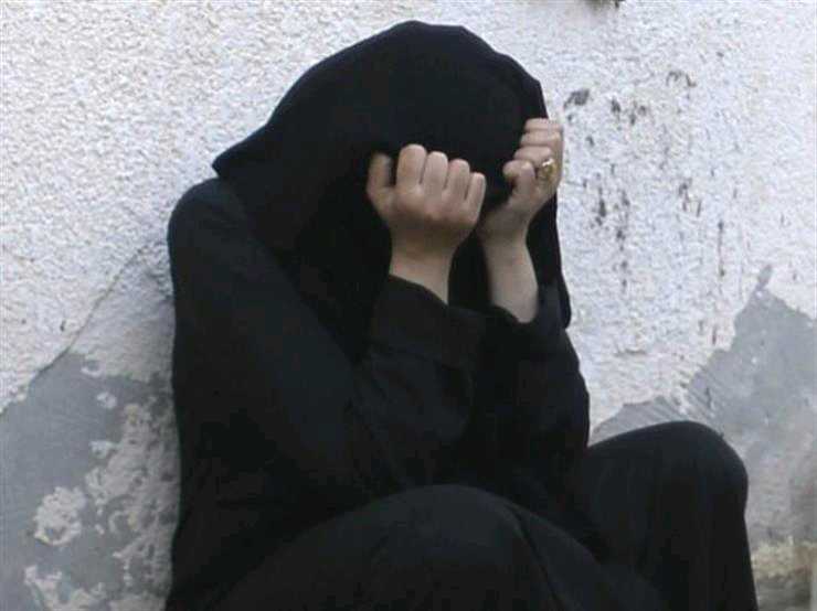 امرأة تقتل زوجها وترميه من اعلى قمة جبل شاهق في هذه المحافظة اليمنية