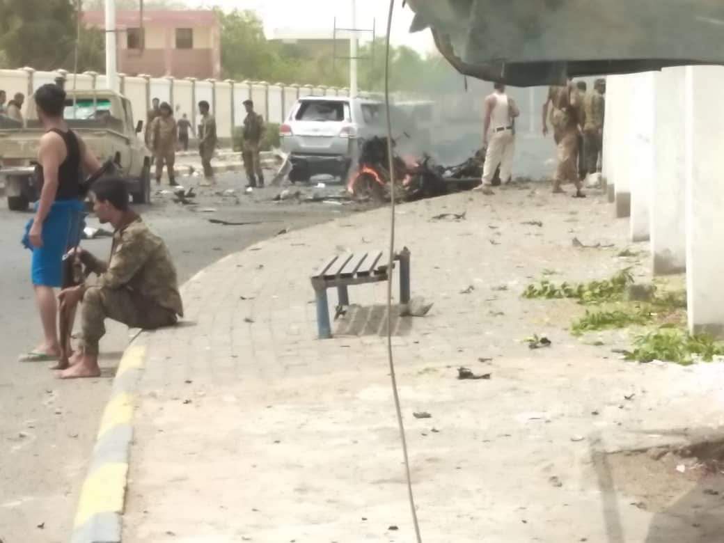 شاهد بالصور التفجير الإرهابي الذي حدث بالعاصمة عدن